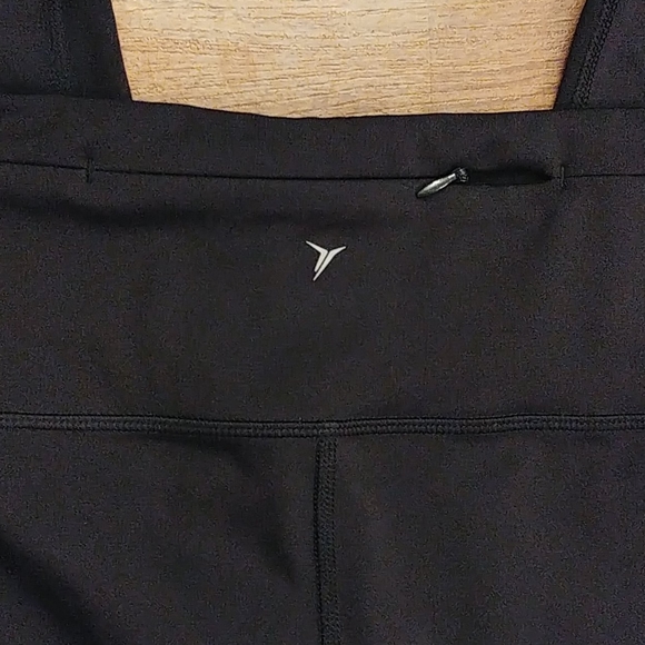 Old Navy Capri Leggings - Picture 5 of 6